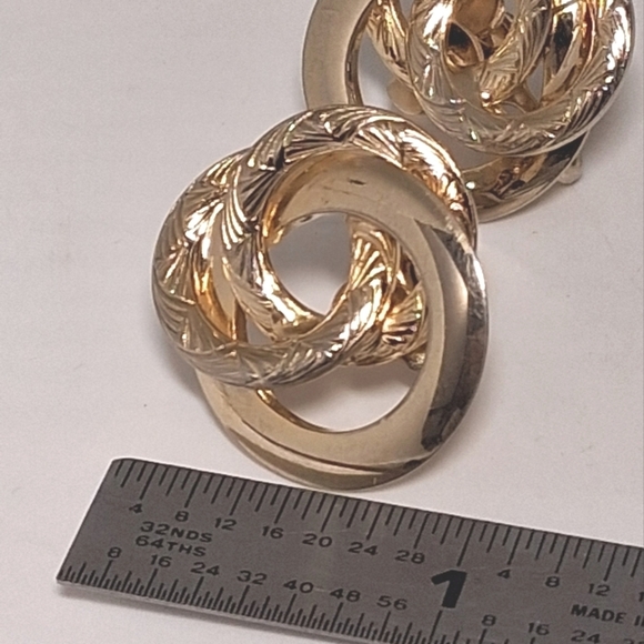 * Vintage Coro Gold Tone Unusual Slide On Clip On Earrings - Picture 2 of 5